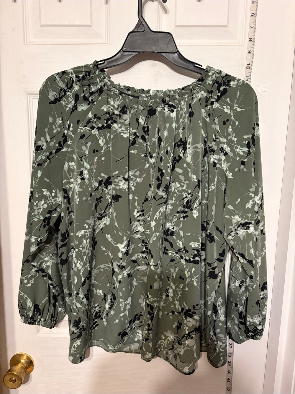 ALFANI Women’s Olive Green Floral Peasant Blouse